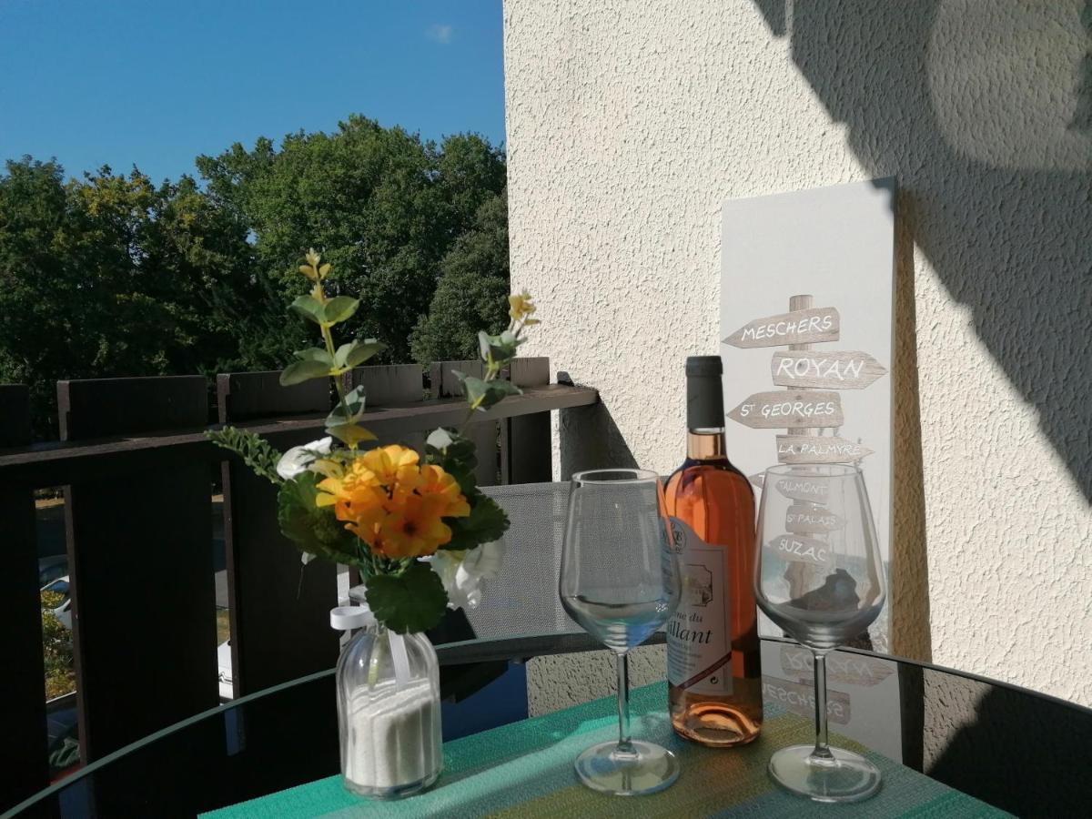Appartement agréable studio avec terrasse à150m de la plage à Saint-Georges-de-Didonne Extérieur photo