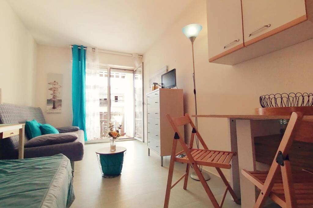 Appartement agréable studio avec terrasse à150m de la plage à Saint-Georges-de-Didonne Extérieur photo